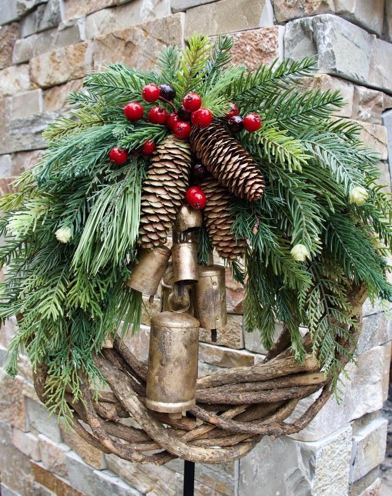 Rustic wreath detail